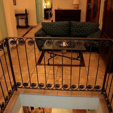 La Corte Del Cavaliere לינה וארוחת בוקר קלדררה די רנו